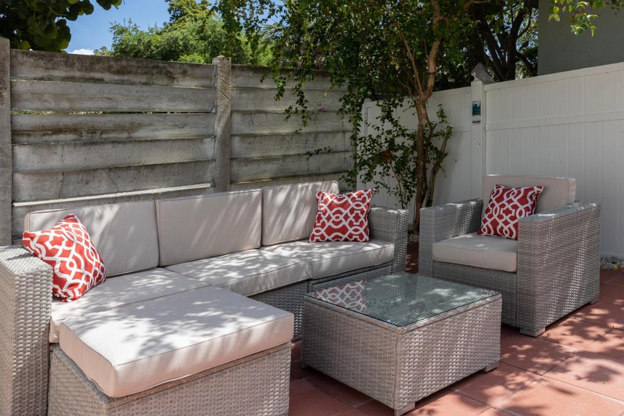 Beautiful Casita With King Bed And Private Patio Close To Calle 8, Mia Airport, Coral Gables Miami Extérieur photo